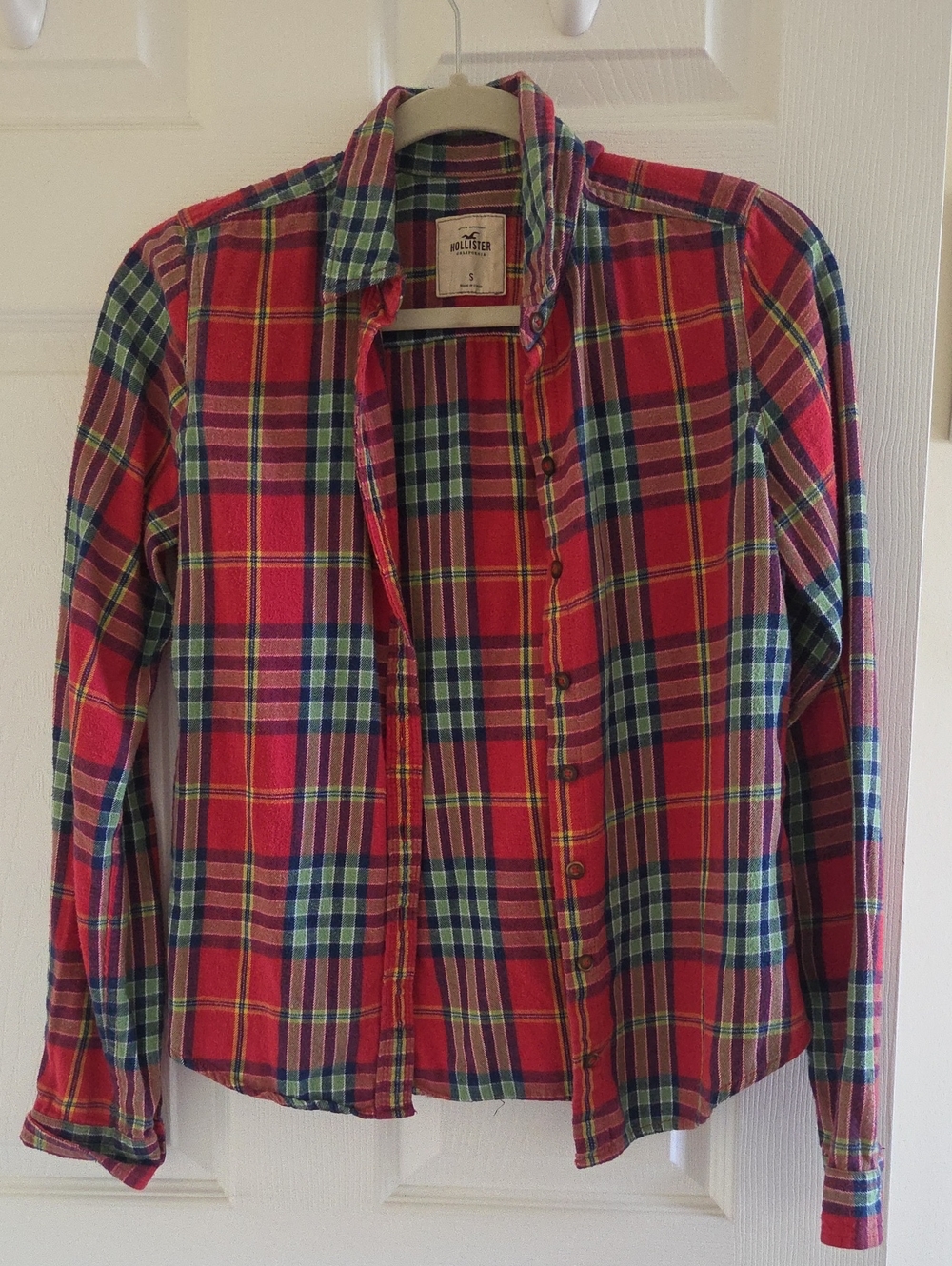 Hollister Red Green Plaid Long-Sleeve Button-Down Shirt